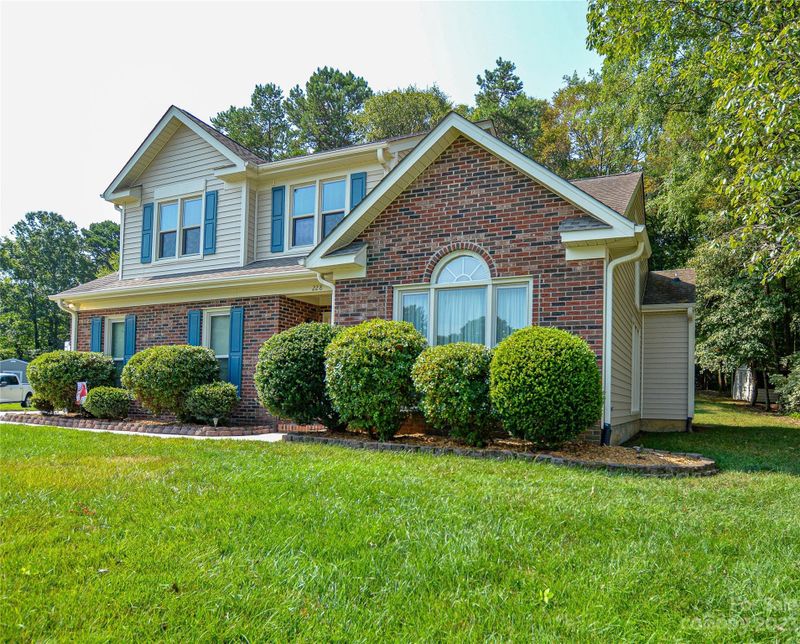 228 Edgewater Dr NW, Concord, NC 28027