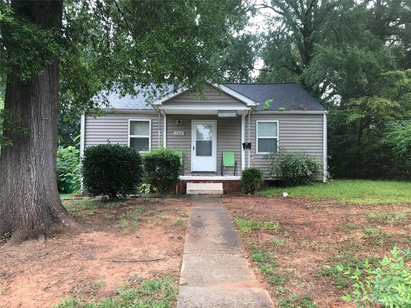 2300 Vanderbilt Rd, Charlotte, NC 28206