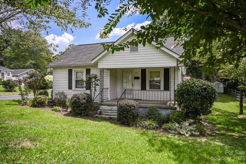 807 Walker St, Kannapolis, NC 28081