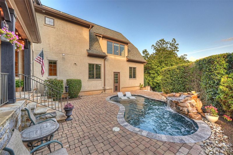 18726 John Connor Rd, Cornelius, NC 28031