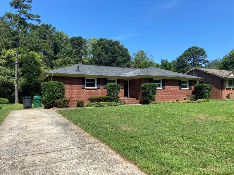 1326 Shannonhouse Dr, Charlotte, NC 28215