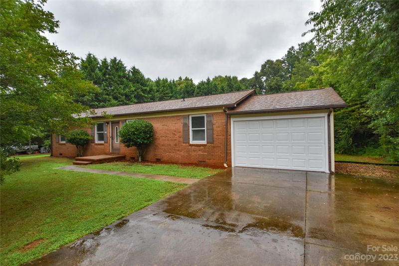 2964 Wonderland Ln, Conover, NC 28613