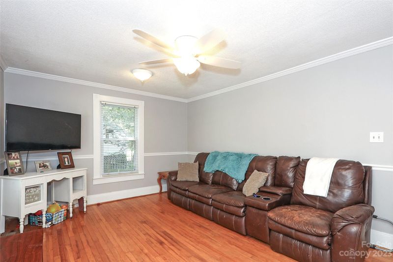 1004 Maywood St, Kannapolis, NC 28081