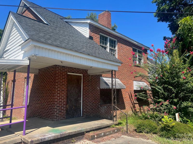 106 S French St, Lancaster, SC 29720