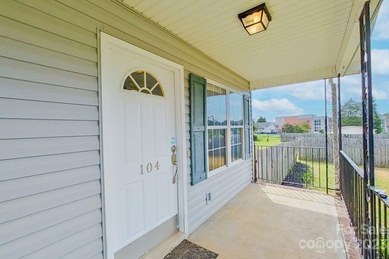 104 Walnut Ave, Belmont, NC 28012
