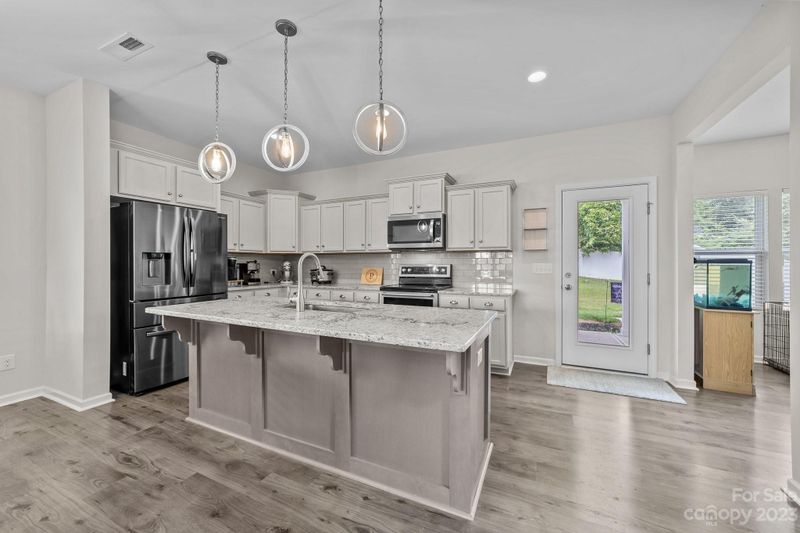1031 Nunnery Ln, Kannapolis, NC 28081