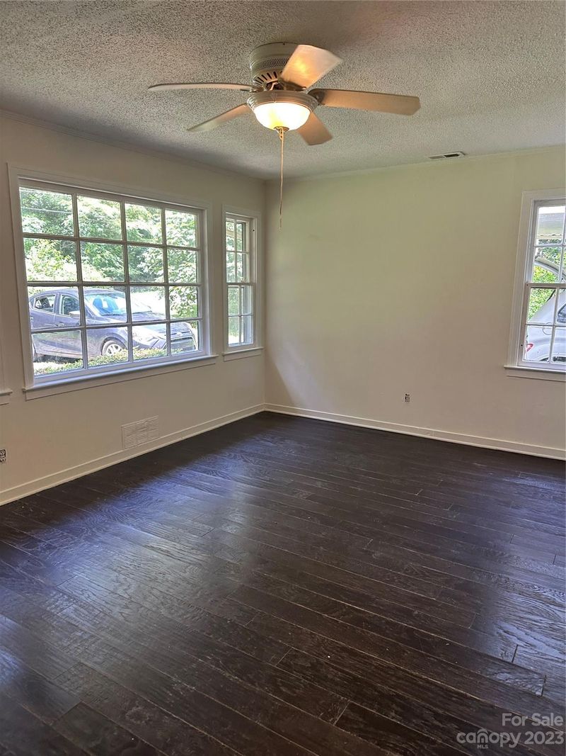 4212 Howie Cir, Charlotte, NC 28205