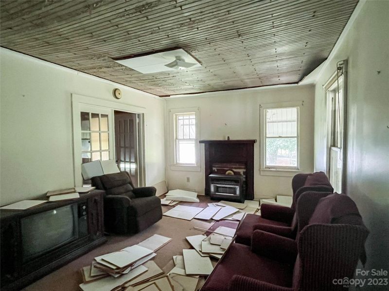 709 E D St, Newton, NC 28658