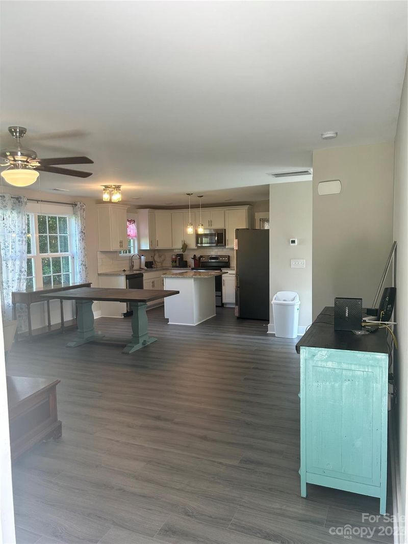 1103 Brookdale St, Kannapolis, NC 28083