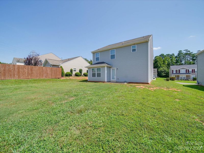3207 Pikes Peak Dr, Gastonia, NC 28052