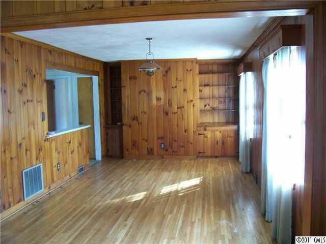 1722 Toddville Rd, Charlotte, NC 28214