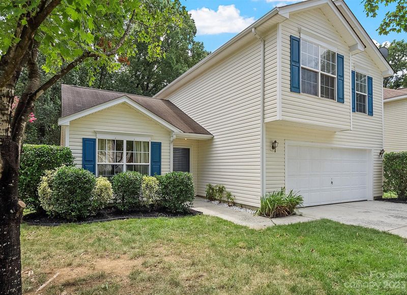 9006 Arbor Creek Dr, Charlotte, NC 28269