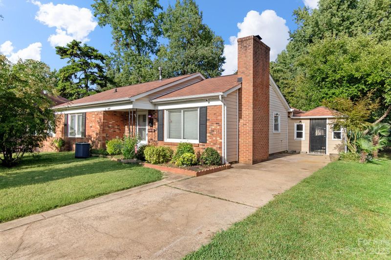 3330 Pine Meadow Dr, Charlotte, NC 28269