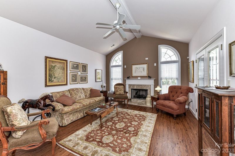 8143 Windsor Ridge Dr, Charlotte, NC 28277