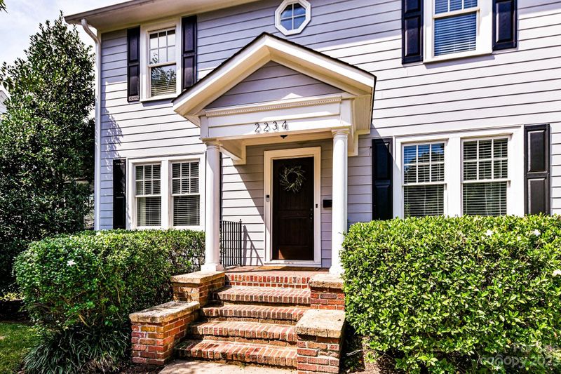 2234 Sharon Rd, Charlotte, NC 28207