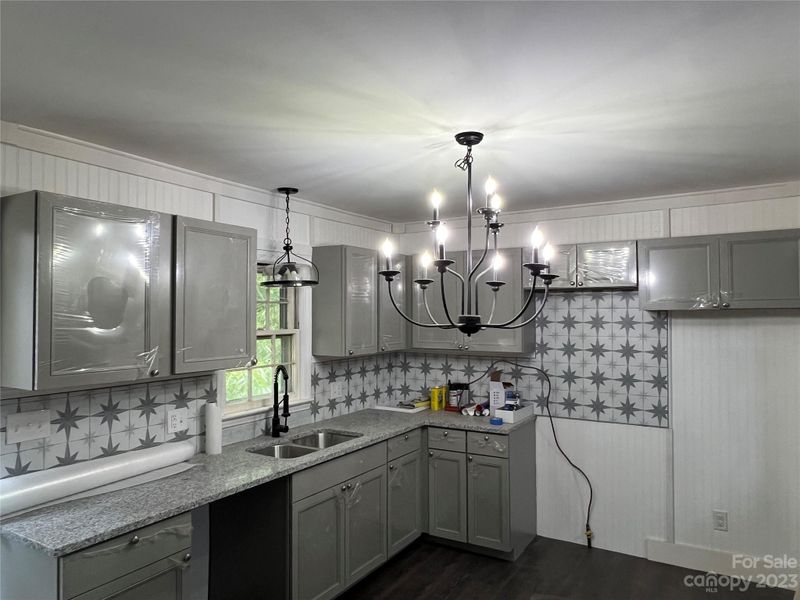 1012 E Maple Ave, Gastonia, NC 28054