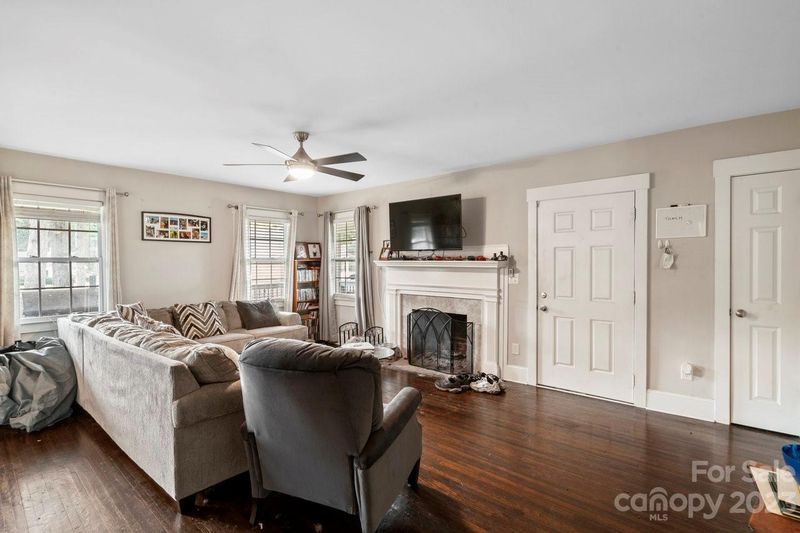 7015 Tuckaseegee Rd, Charlotte, NC 28214