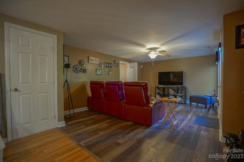1427 Wrangell Ln, Charlotte, NC 28214