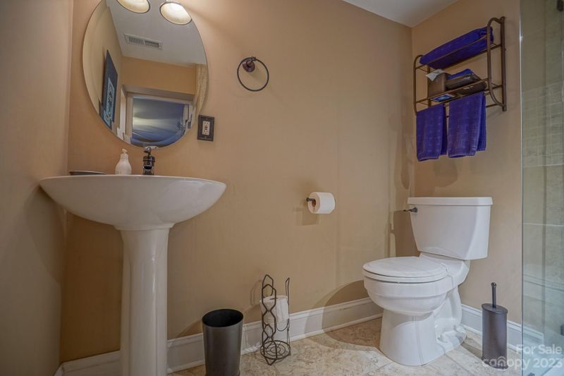 1427 Wrangell Ln, Charlotte, NC 28214