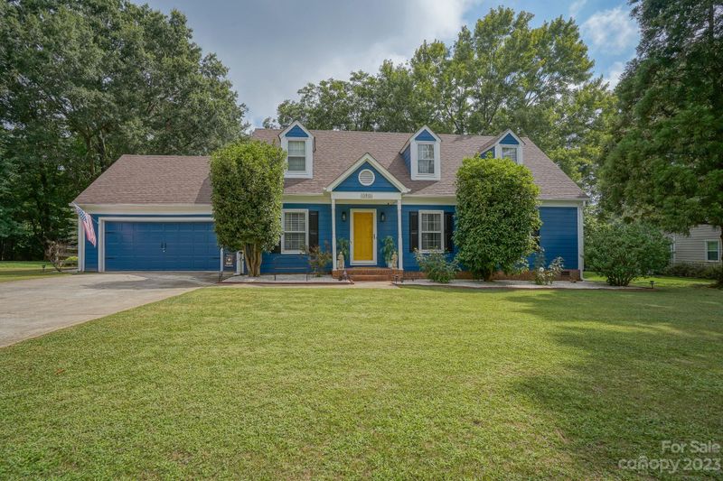 13901 Phillips Rd, Matthews, NC 28105