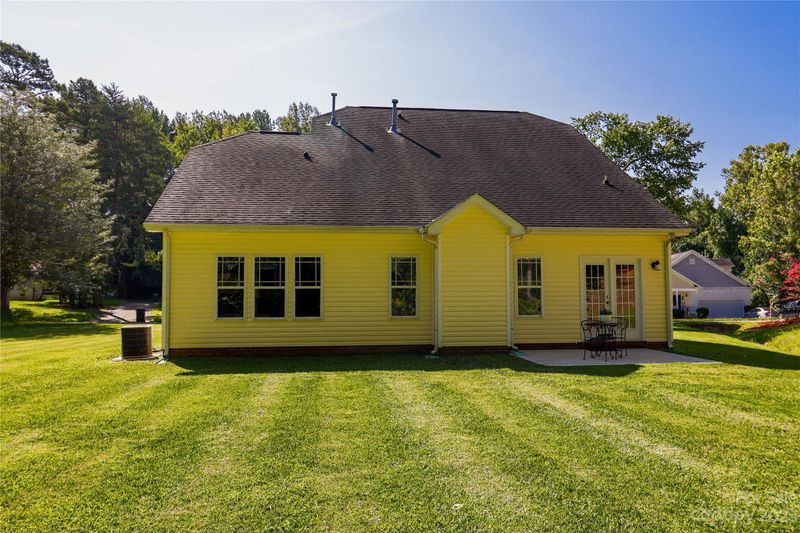 635 Neal Dr, Charlotte, NC 28213