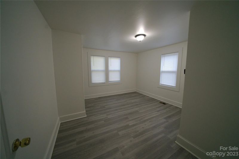 464 9th St SW, Hickory, NC 28602