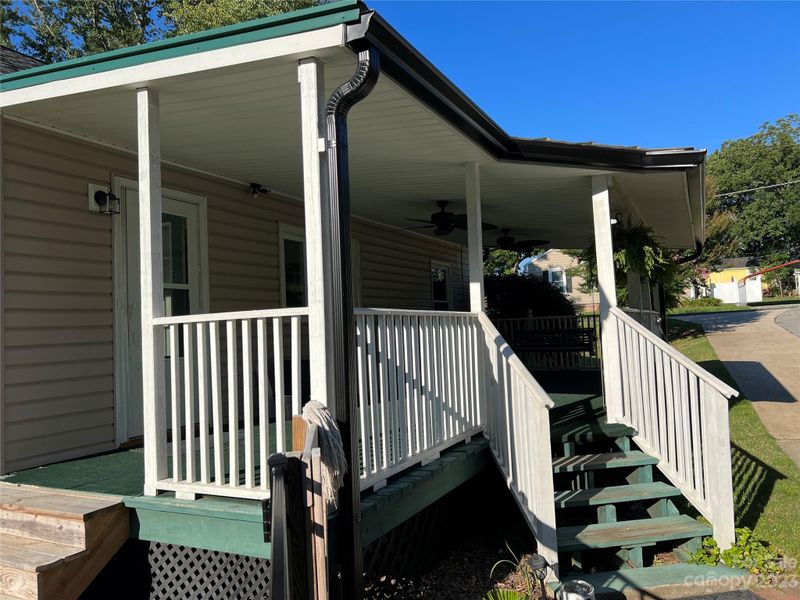 301 Chestnut St W, Stanley, NC 28164