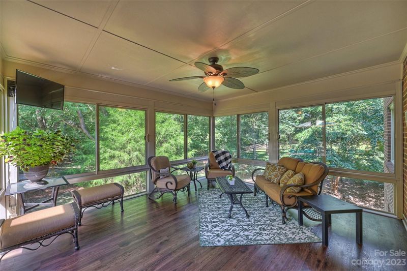 600 Stanhope Ln, Matthews, NC 28105