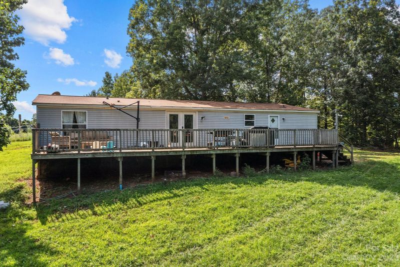 1246 Lambert Dr, Hiddenite, NC 28636