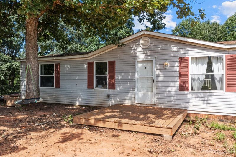 1246 Lambert Dr, Hiddenite, NC 28636