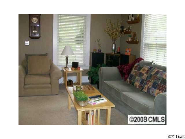 106 Maple Dr, Mount Holly, NC 28120