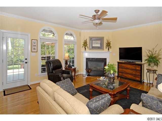 3590 Waterford Ln, Gastonia, NC 28056
