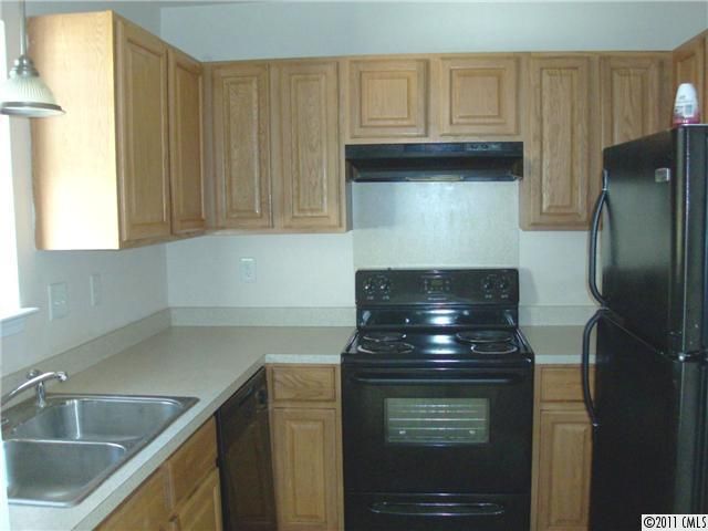 10500 Fox Den Trl, Charlotte, NC 28214