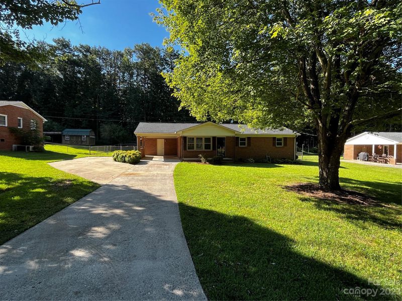 111 Alexis Forest Dr, Stanley, NC 28164