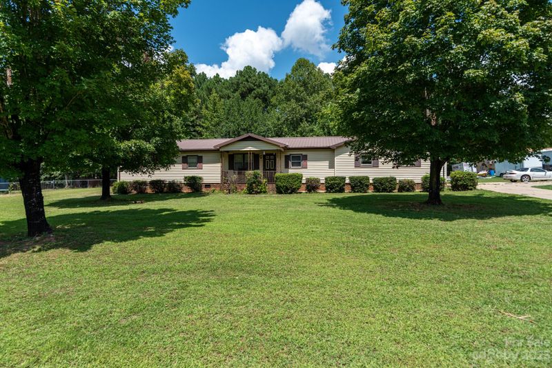 3594 Gladden Dr, Lincolnton, NC 28092