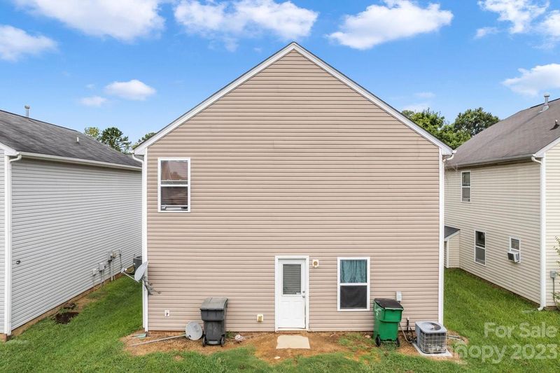 3950 Damask Dr, Charlotte, NC 28206