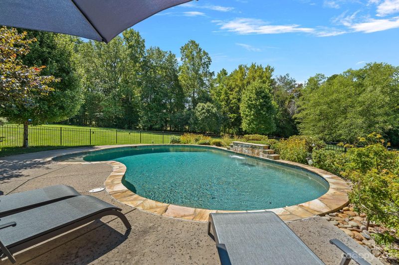 119 Hanover Ln, Davidson, NC 28036
