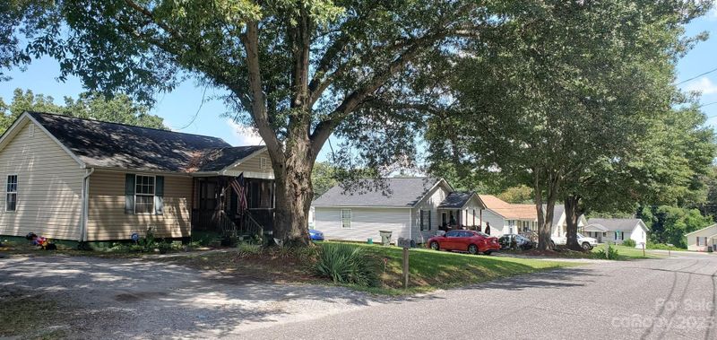 1009 Warren St, Gastonia, NC 28054