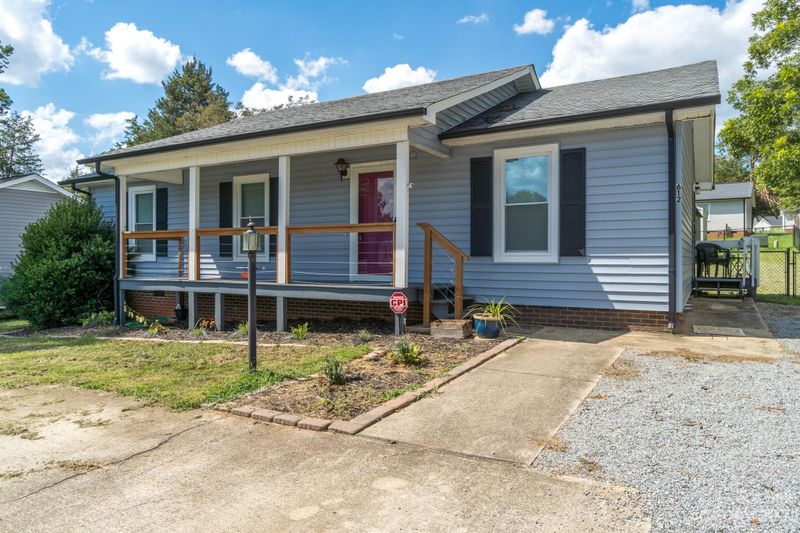 612 W 12th St, Newton, NC 28658