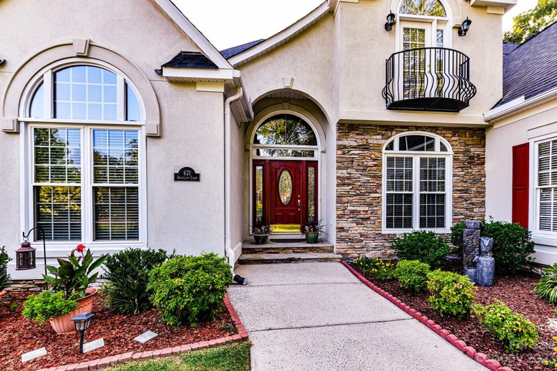 621 Drumcliff Ct, Matthews, NC 28104