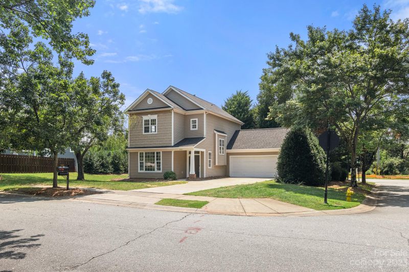 19801 Madison Village Dr, Cornelius, NC 28031