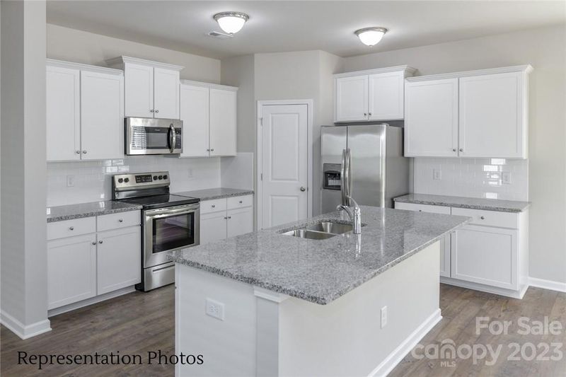 3133 Mcgee Hill Dr, Charlotte, NC 28216