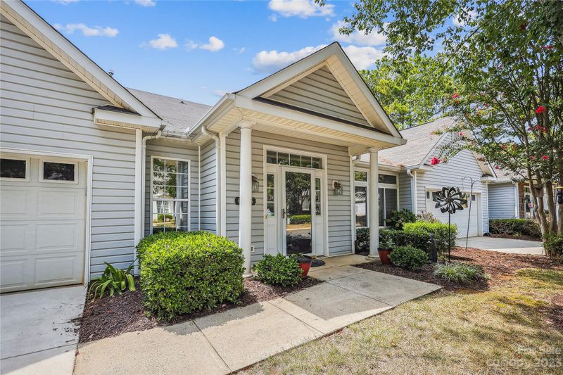 6305 Half Dome Dr, Charlotte, NC 28269