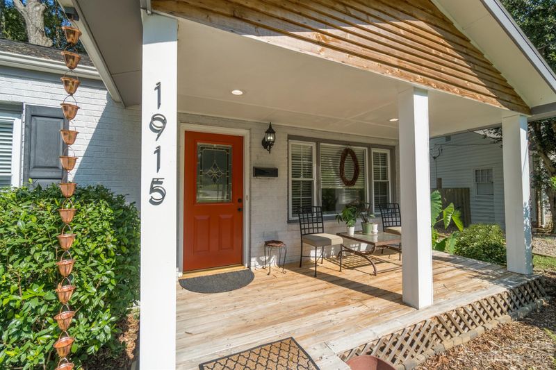 1915 Arnold Dr, Charlotte, NC 28205