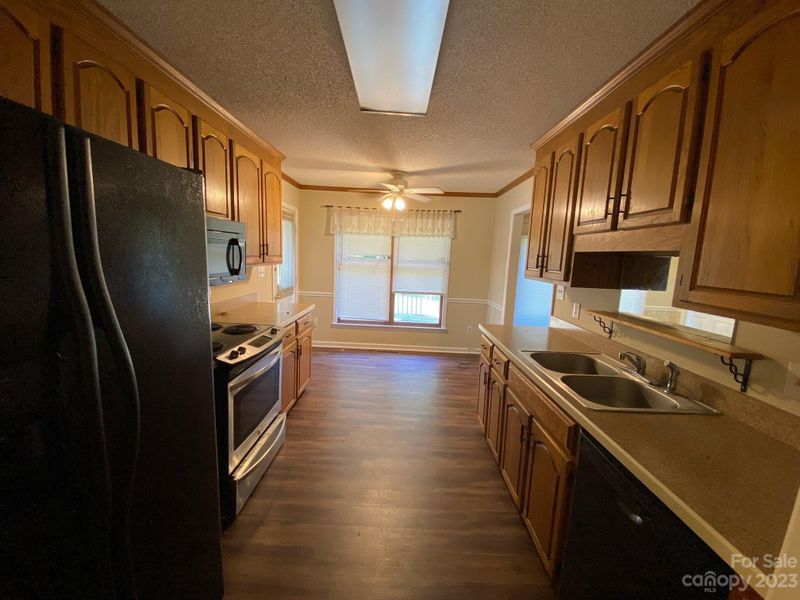 8400 Junction Ct, Charlotte, NC 28215