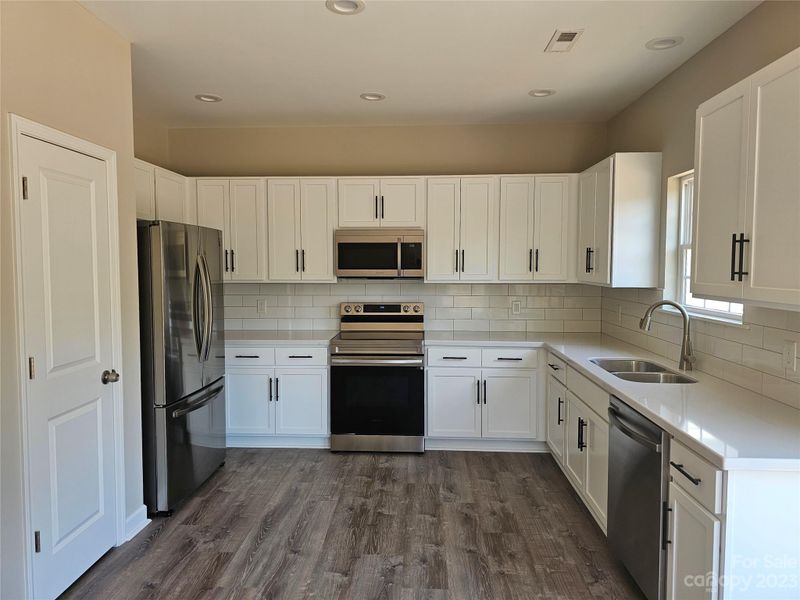 615 Sunset Cir, Lancaster, SC 29720