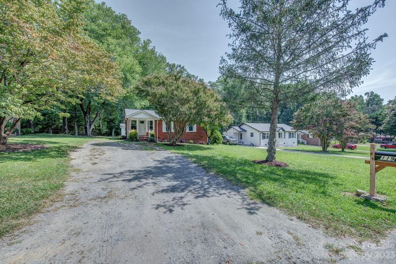 119 Sunset Ln, Bessemer City, NC 28016