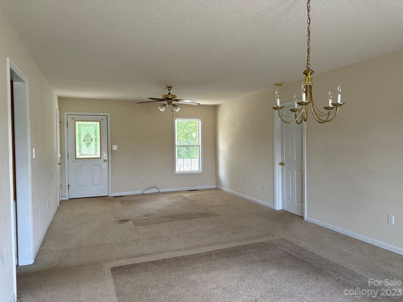 807 Gemcrest Dr, Conover, NC 28613