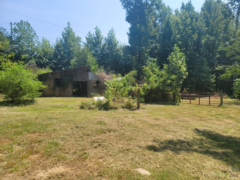 000 Nc 27 Hw E, Iron Station, NC 28080