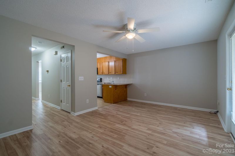 3372 White Oak Ct, Claremont, NC 28610